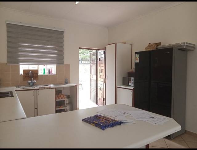 2 BEDROOM TOWNHOUSE FOR SALE IN ROBIN PARK